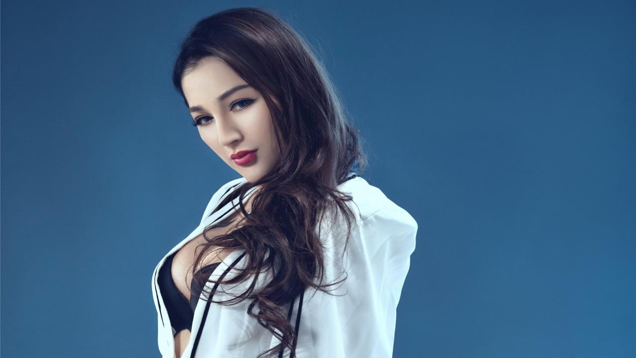 果冻传媒mv国产玛丽莲主演是谁: 了解这位当红女星的成长历程- 竹子下载之家